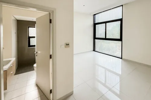 5 Bedrooms Villa in Silver Springs 2