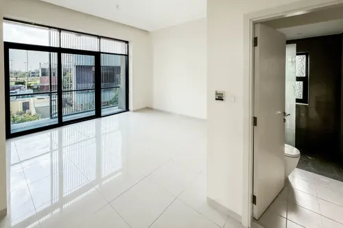 5 Bedrooms Villa in Silver Springs 2