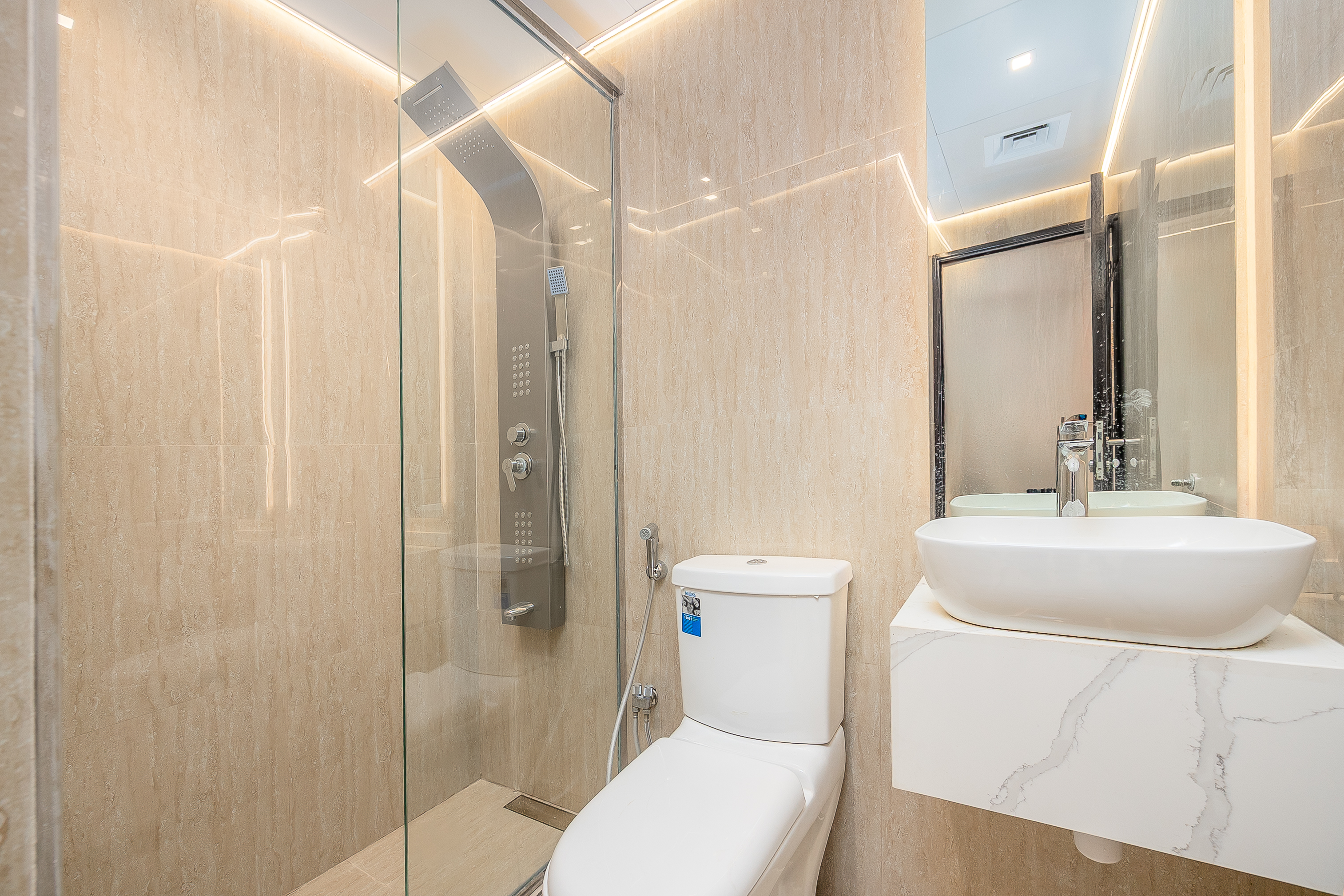 2 Bedrooms Villa in District 8N