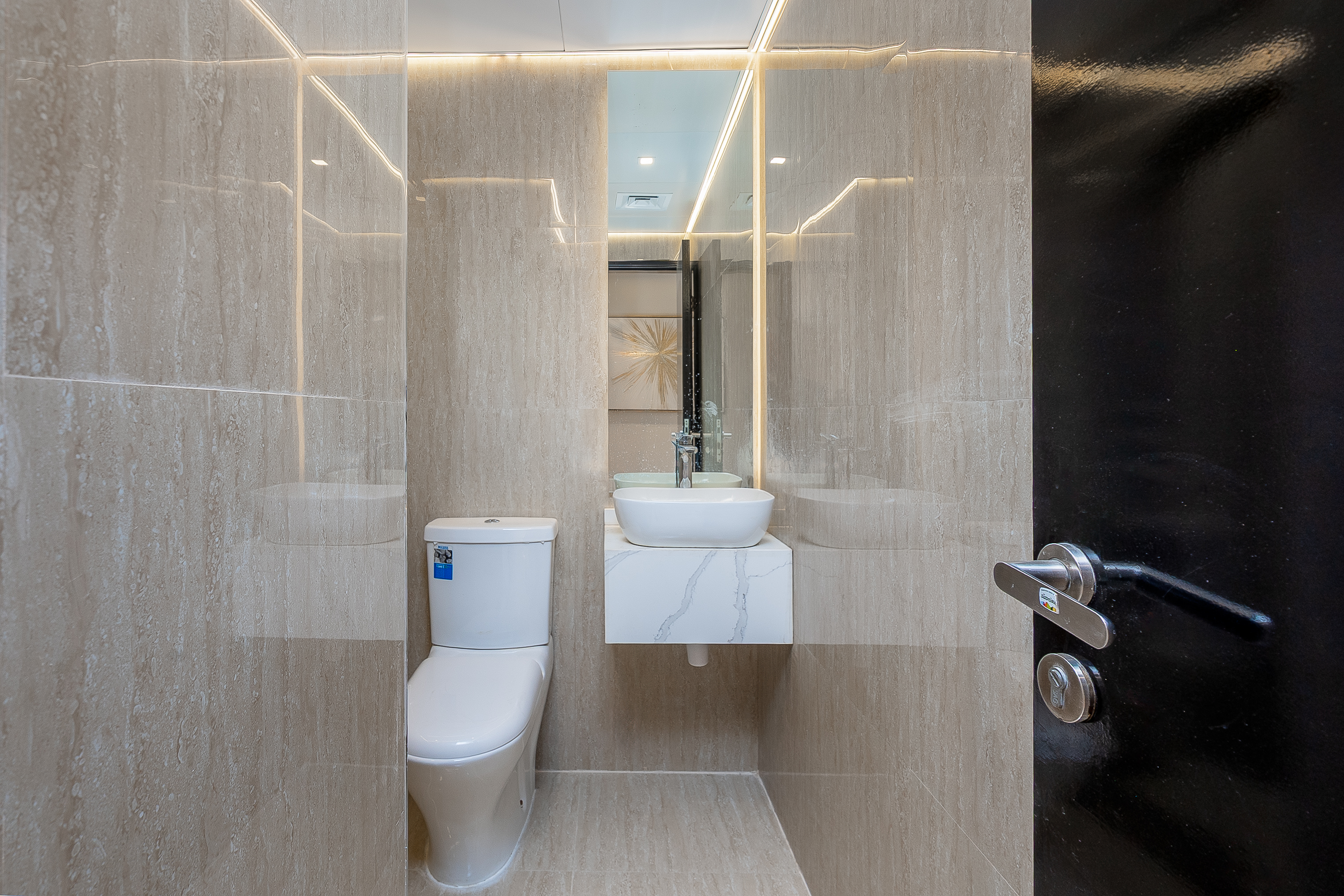 2 Bedrooms Villa in District 8N