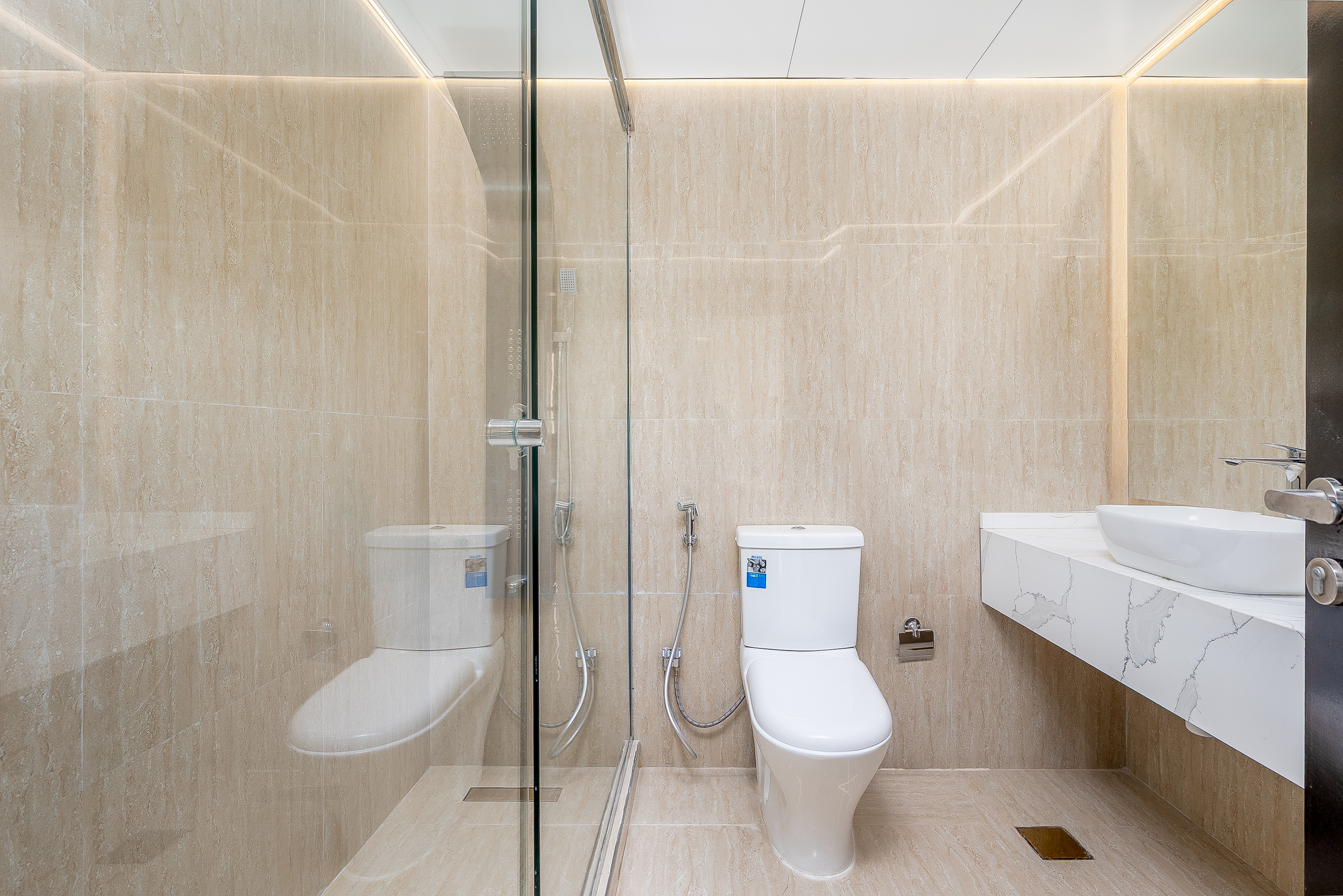 2 Bedrooms Villa in District 8N