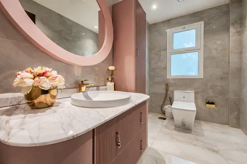 5 Bedrooms Villa in Prime Villa