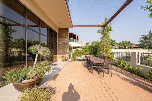 6 Bedrooms Villa in Brookfield 1