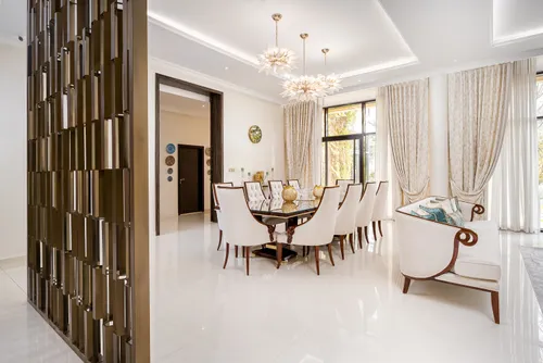 6 Bedrooms Villa in Brookfield 1