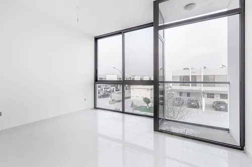 6 Bedrooms Villa in Aurum Villas