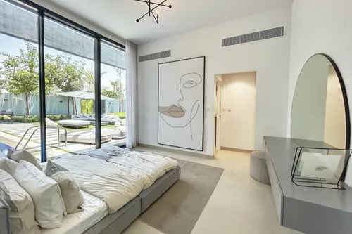 6 Bedrooms Villa in Saro