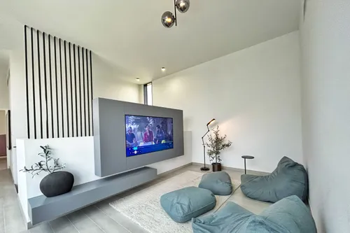 4 Bedrooms Villa in Saro