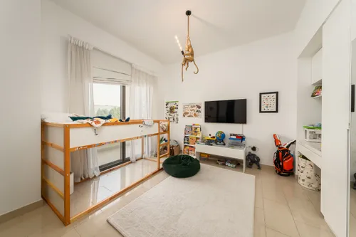 4 Bedrooms Villa in Azalea