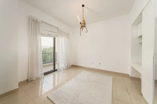 4 Bedrooms Villa in Azalea