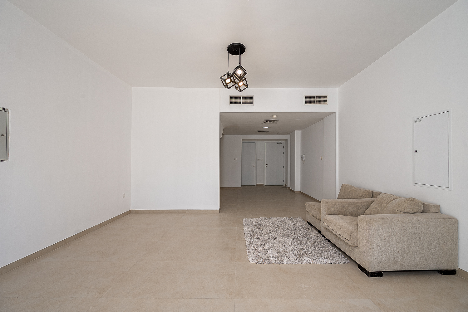 4 Bedrooms Villa in Autumn 2