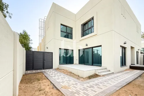 Prime Location | End Unit | Single Row | Brand New