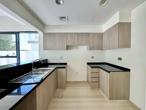 4 Bedrooms Townhouse in Trinity