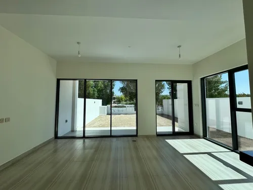 4 Bedrooms Townhouse in Trinity