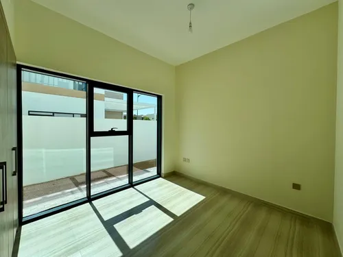 4 Bedrooms Townhouse in Trinity