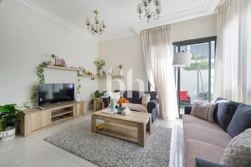 Corner Unit|Well Maintained|Large Garden