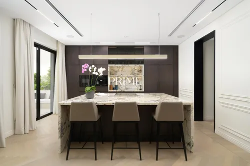 5 Bedrooms Villa in Sienna Lakes