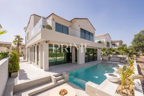 Contemporary | Prime Location | High End Finishes