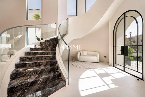 5 Bedrooms Villa in Wildflower