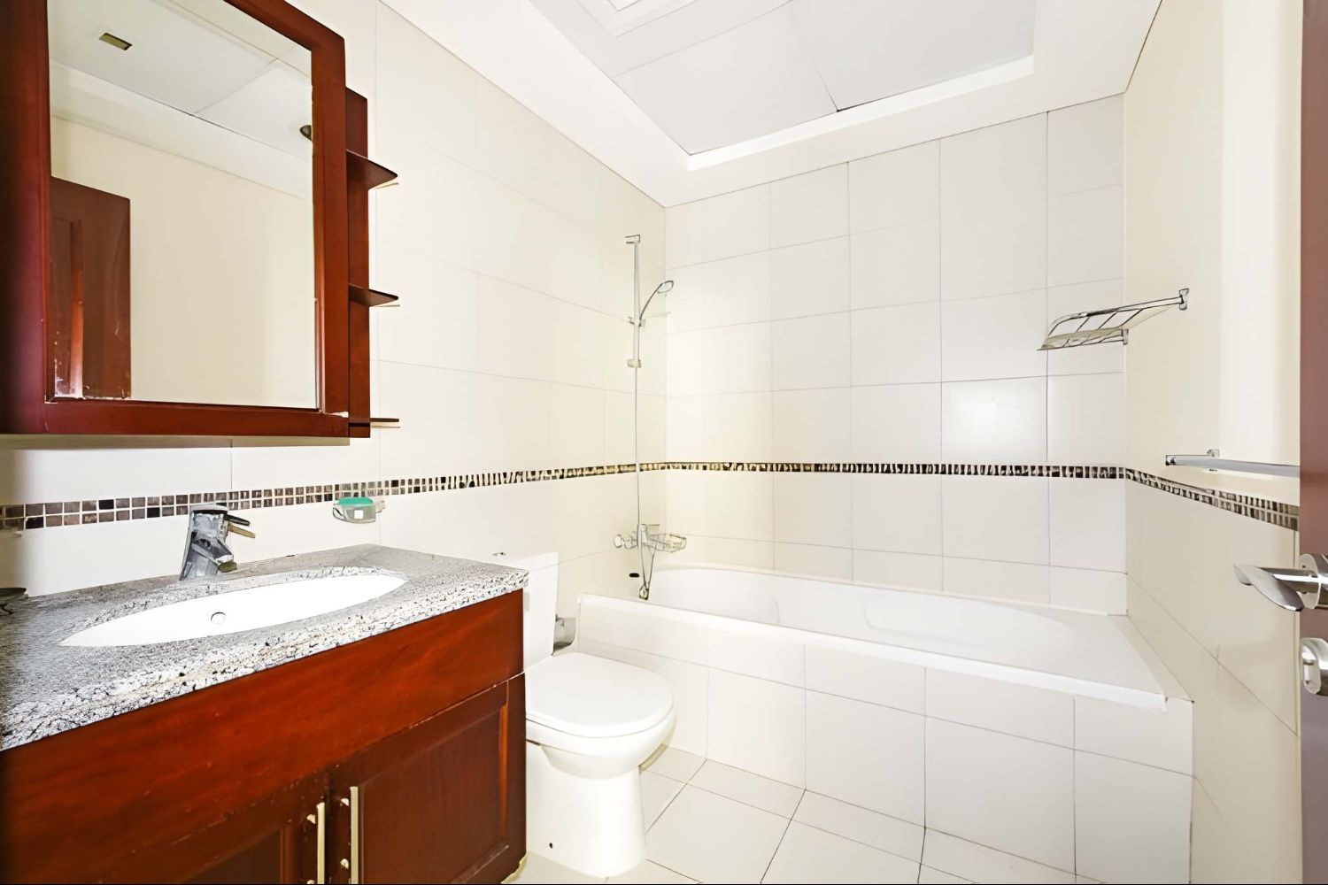 2 Bedrooms Apartment in Arno A