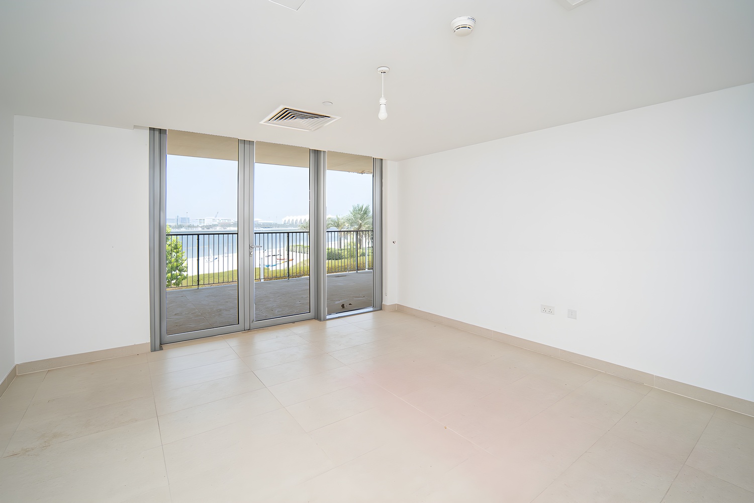 3 Bedrooms Townhouse in Building B