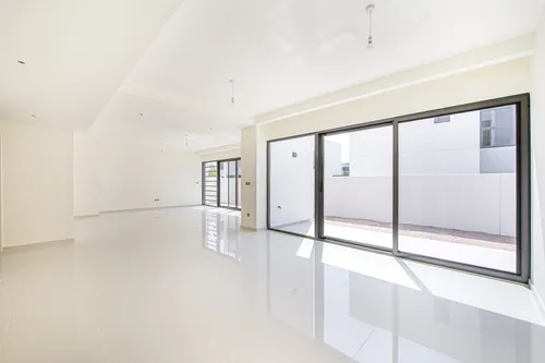 6 Bedrooms Villa in Aurum Villas