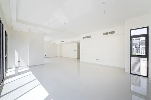 6 Bedrooms Villa in Aurum Villas
