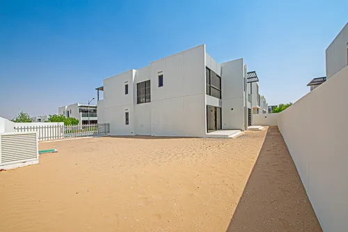 6 Bedrooms Villa in Aurum Villas