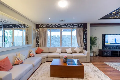 5 Bedrooms Villa in Al Ward