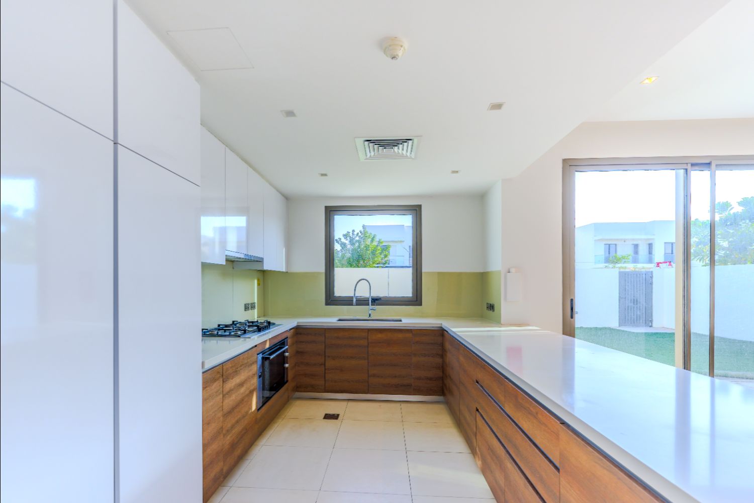 4 Bedrooms Villa in Aspens