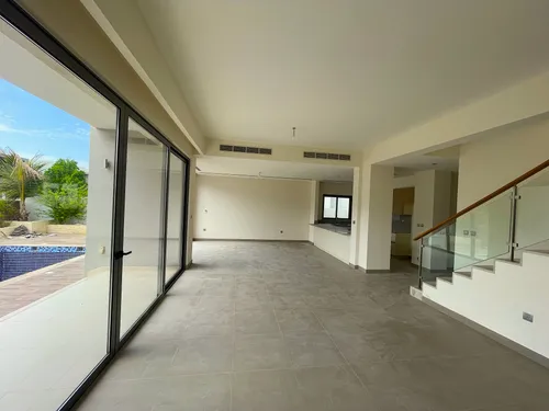 5 Bedrooms Villa in Sidra Villas I