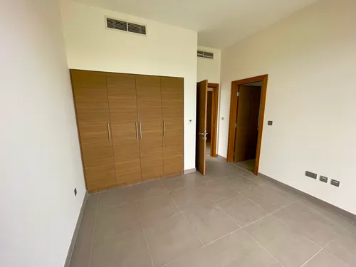 5 Bedrooms Villa in Sidra Villas I