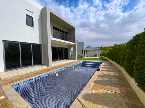 5 Bedrooms Villa in Sidra Villas I