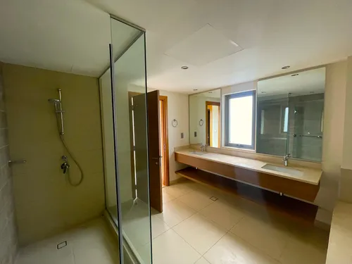 5 Bedrooms Villa in Sidra Villas I