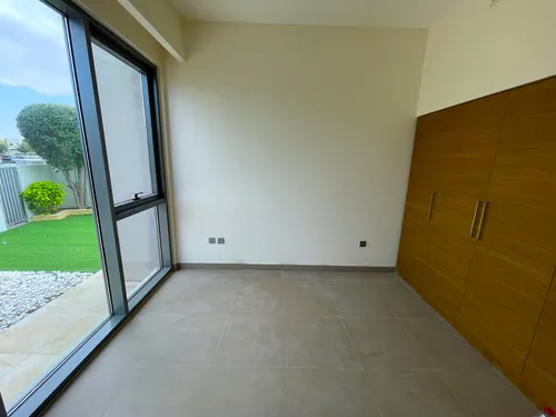 5 Bedrooms Villa in Sidra Villas I