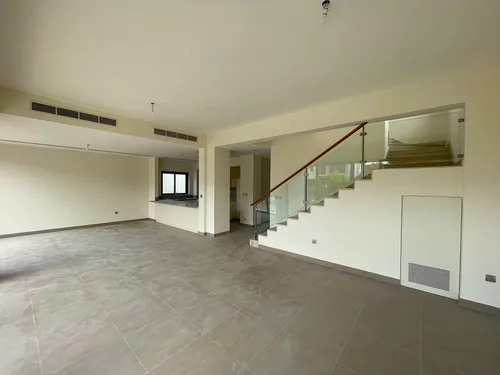 5 Bedrooms Villa in Sidra Villas I