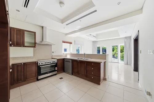 3 Bedrooms Villa in Quortaj 2
