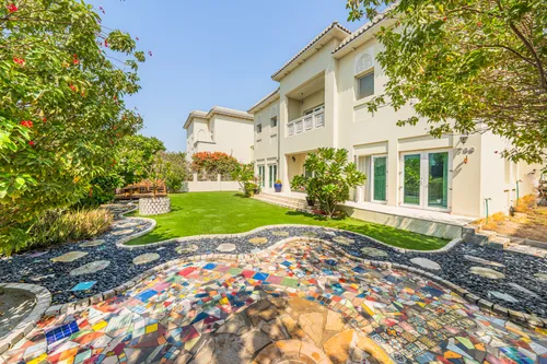 3 Bedrooms Villa in Quortaj 2