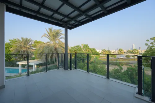 6 Bedrooms Villa in Entertainment Foyer