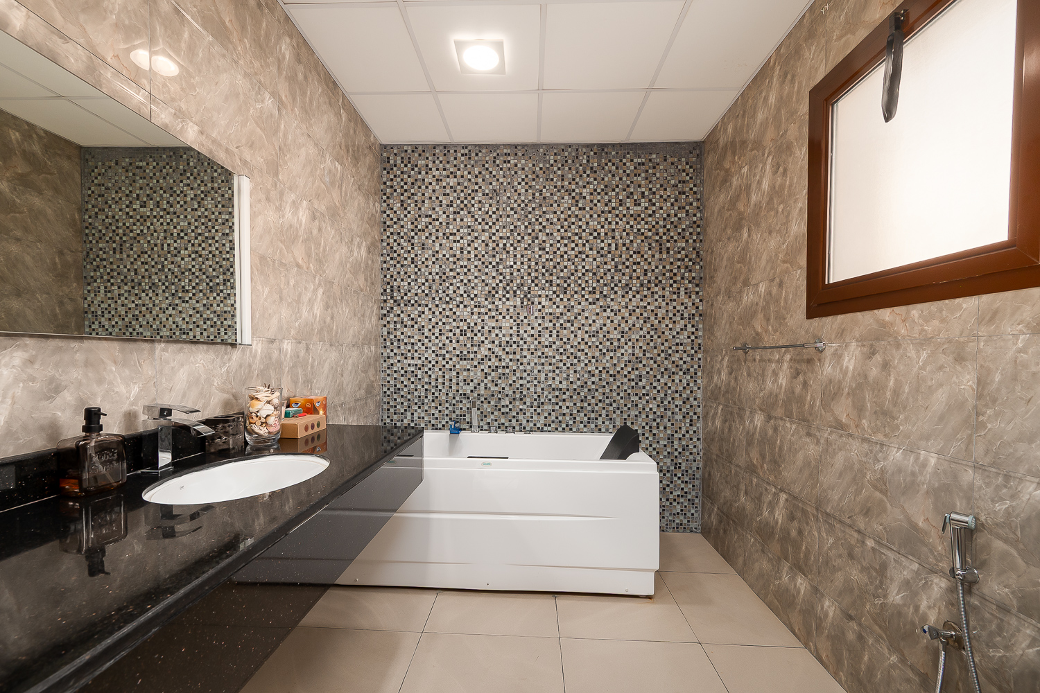 5 Bedrooms Villa in The Centro