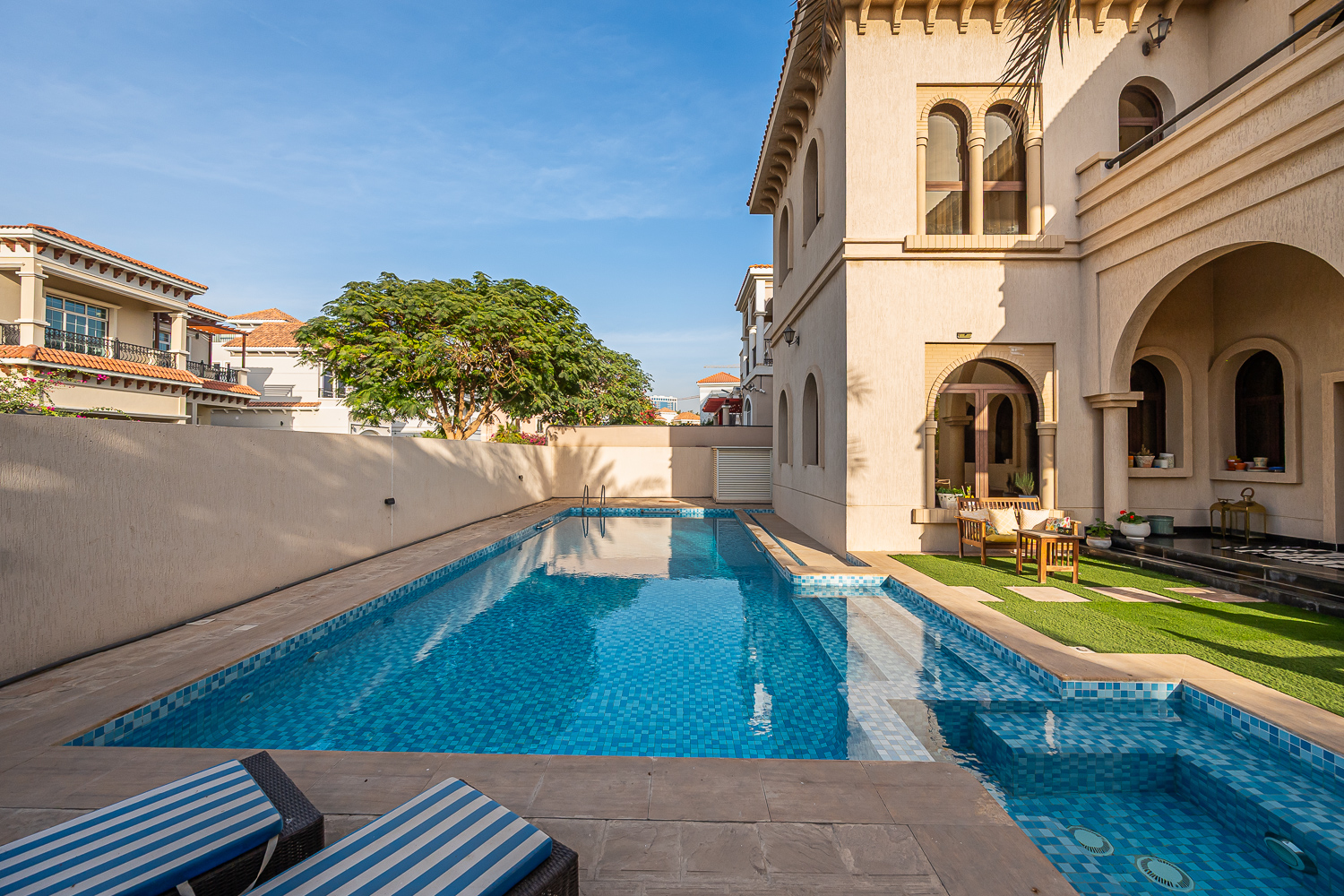 5 Bedrooms Villa in The Centro