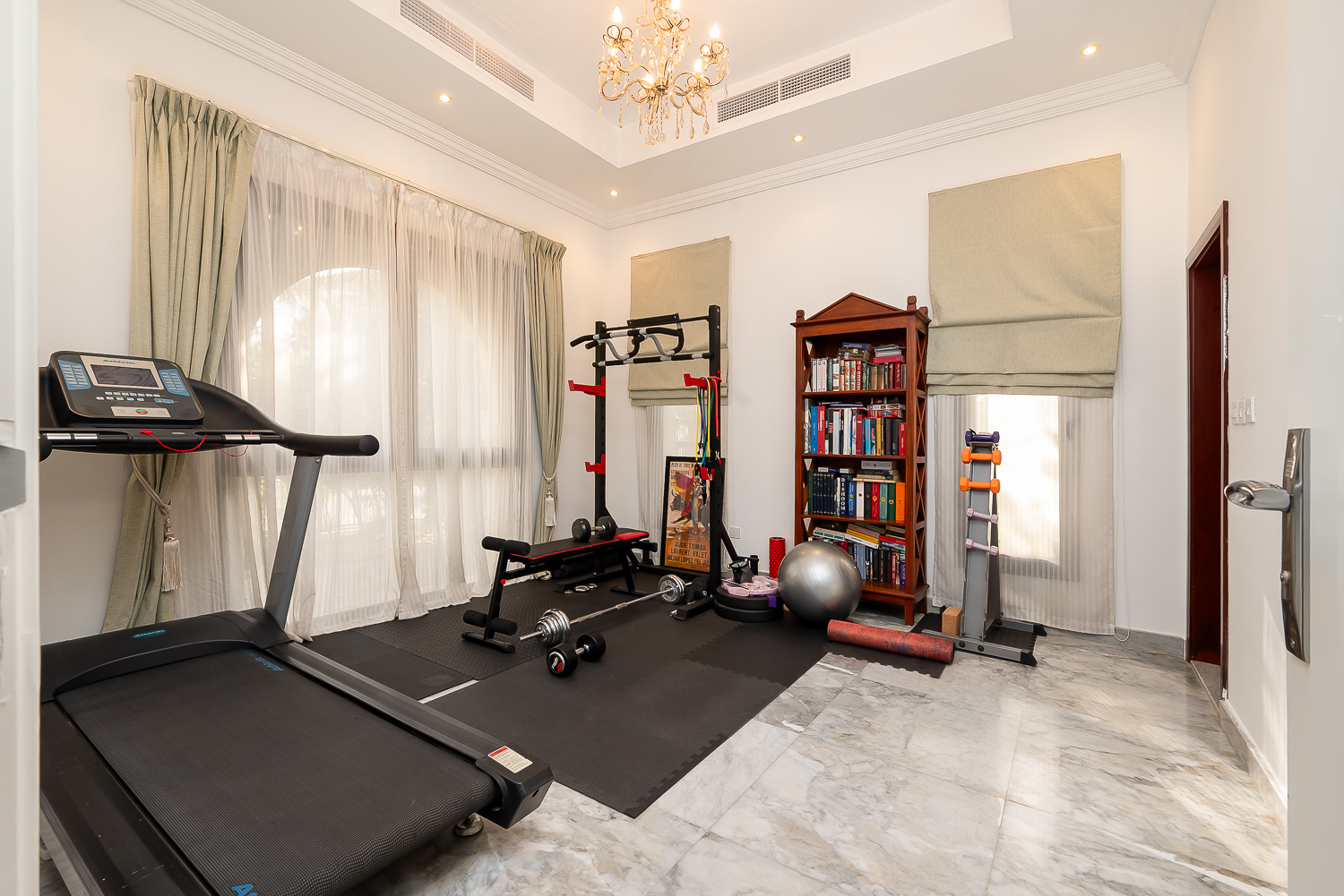 5 Bedrooms Villa in The Centro