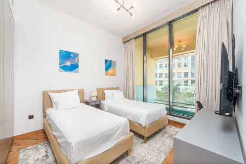 2 Bedrooms Apartment in Dubai Marina Moon