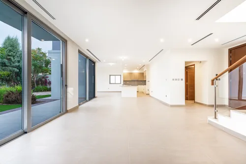 Single Row | Large corner Plot | Vacant Now