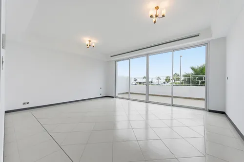 3 Bedrooms Apartment in Sunset Residence