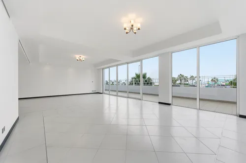 3 Bedrooms Apartment in Sunset Residence