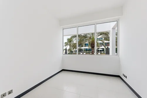 3 Bedrooms Apartment in Sunset Residence