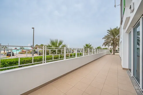 3 Bedrooms Apartment in Sunset Residence