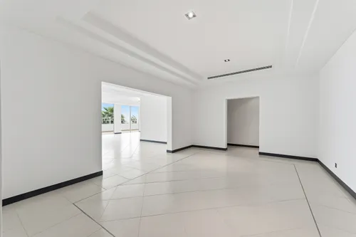 3 Bedrooms Apartment in Sunset Residence