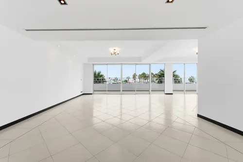 3 Bedrooms Apartment in Sunset Residence