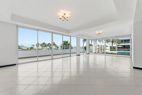 3 Bedrooms Apartment in Sunset Residence